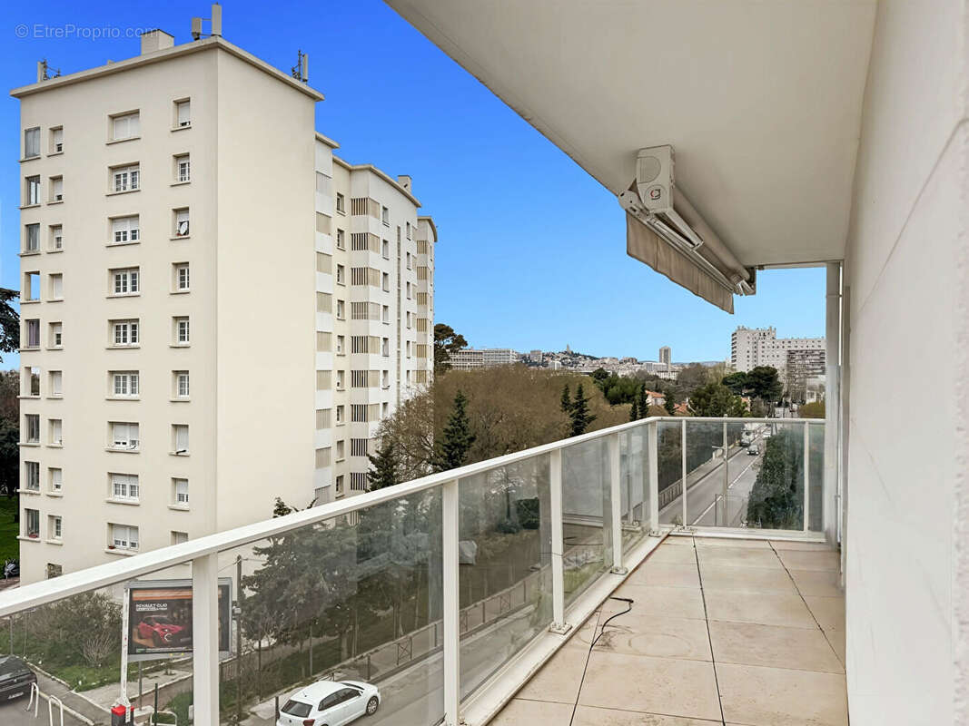 Appartement à MARSEILLE-9E
