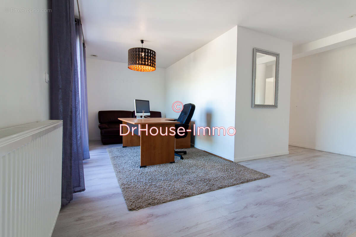 Maison 216 m² à Epone  - photo 15