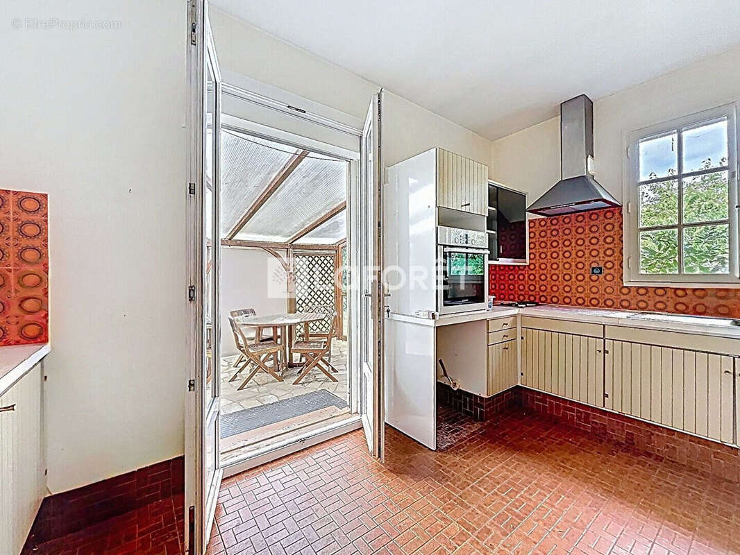 Maison à NOYAL-CHATILLON-SUR-SEICHE