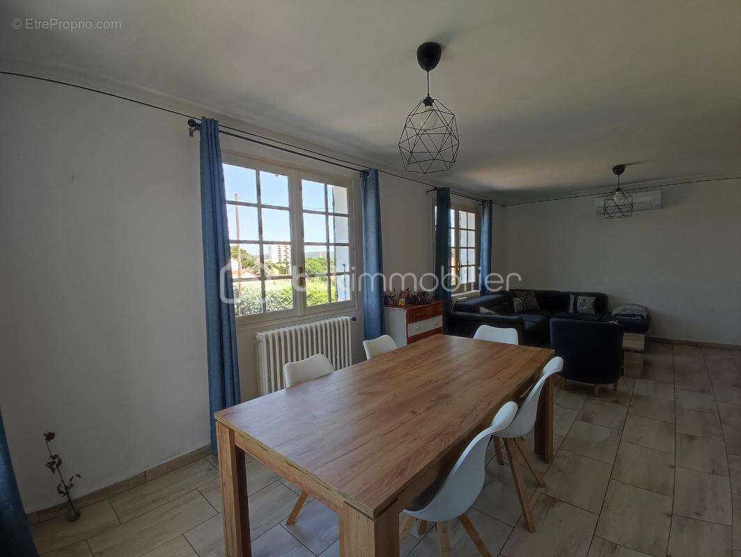 Maison à BAGNOLS-SUR-CEZE