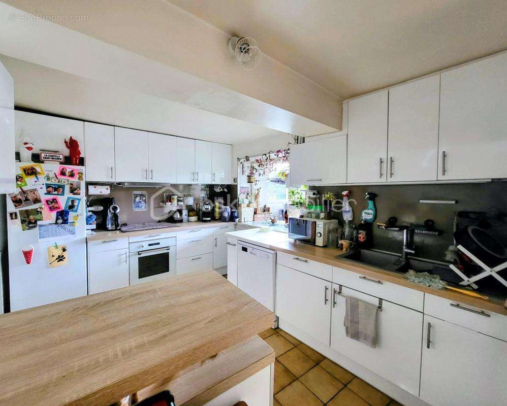 Maison à LA CHAPELLE-SAINT-MESMIN