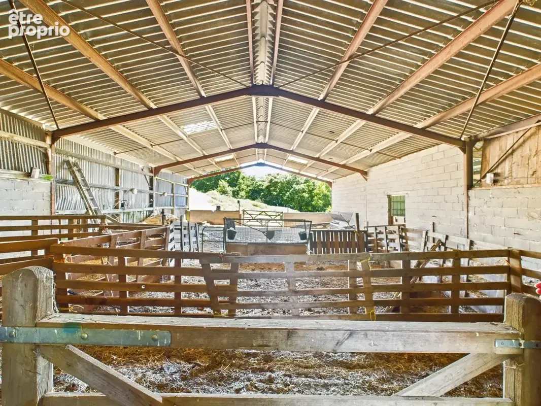 Maison avec 26 hectares de terres certifiées biologiques à la frontière du Limousin et de la Dordogne - photo 2