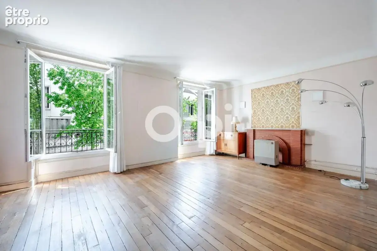 Appartement à CHARENTON-LE-PONT