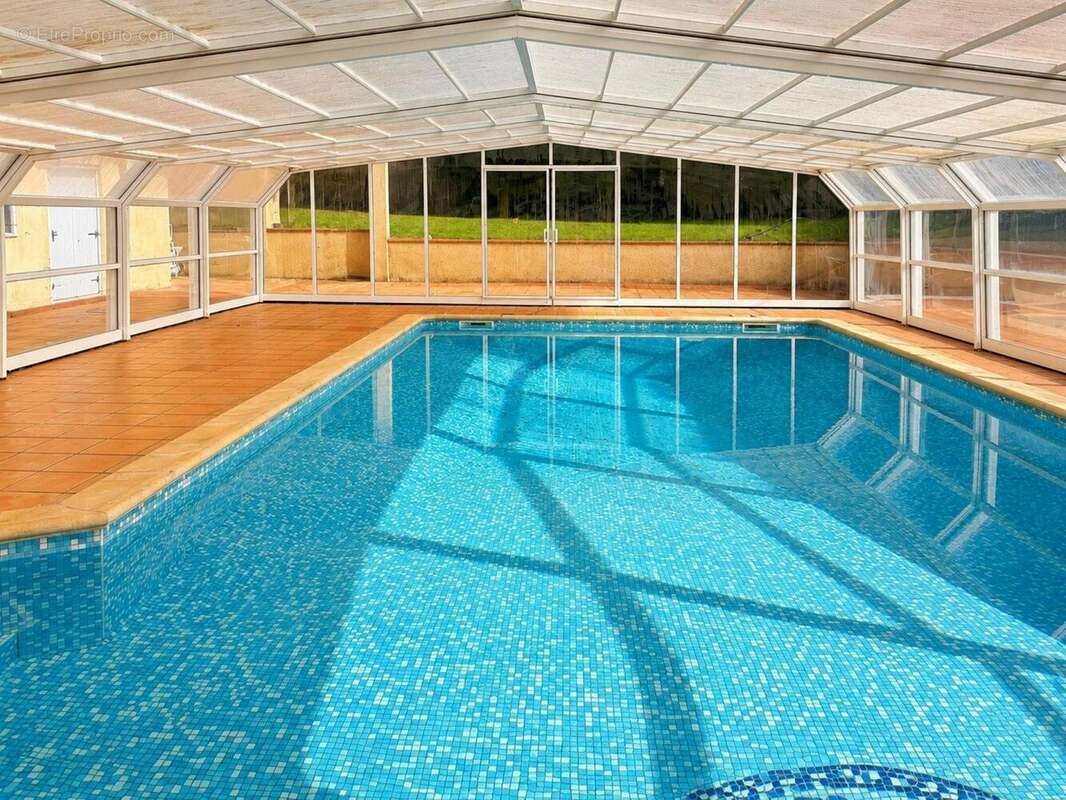 Maison 210 m² à L'isle-De-Noe  - photo 8