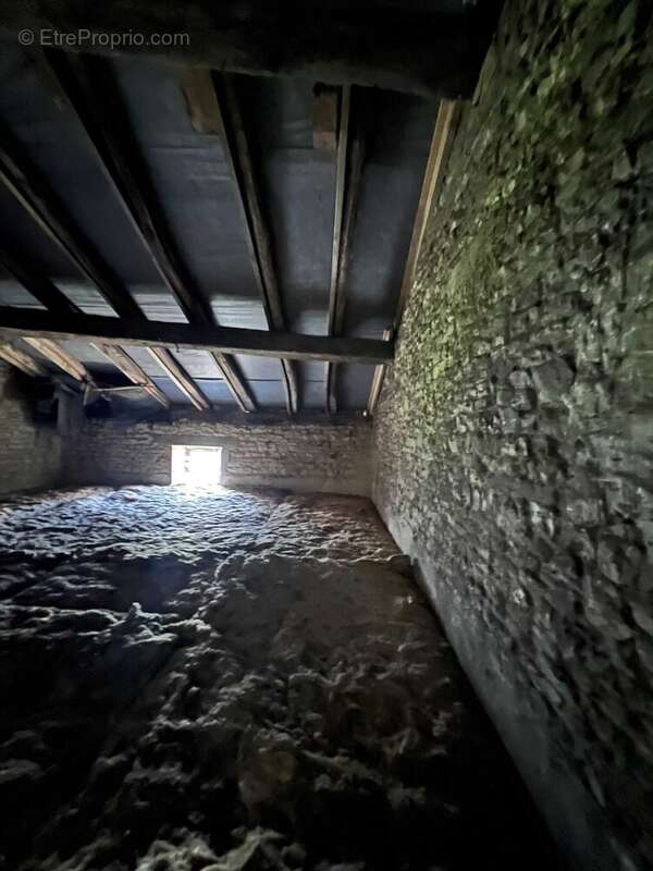 Maison à CHAMPAGNE-MOUTON