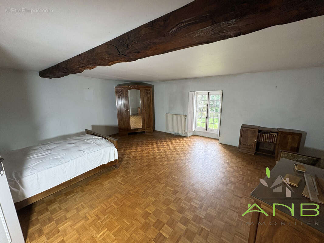 Maison 282 m² à Rouzede  - photo 9