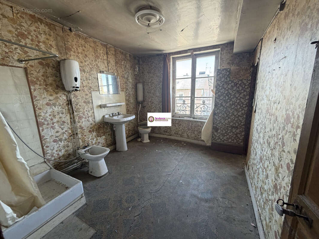 Appartement 931 m² à Courtomer  - photo 6