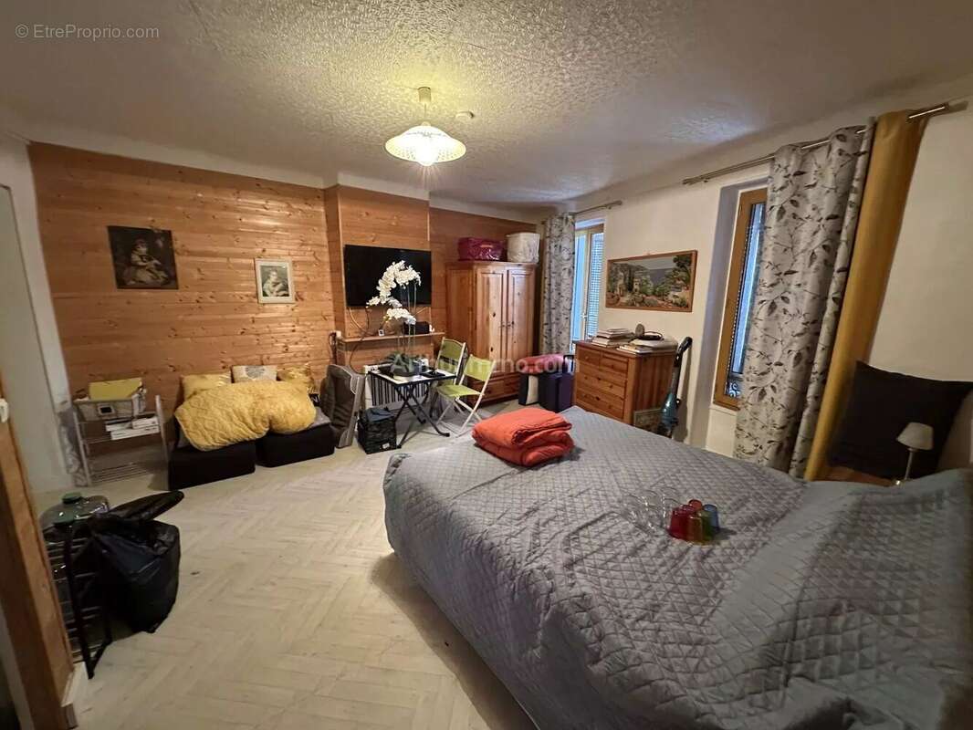 Appartement à SAINT-ANDRE-LES-ALPES