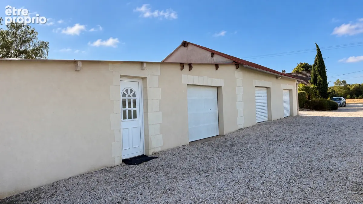 Maison à Berthenay avec Piscine et Garages - photo 12