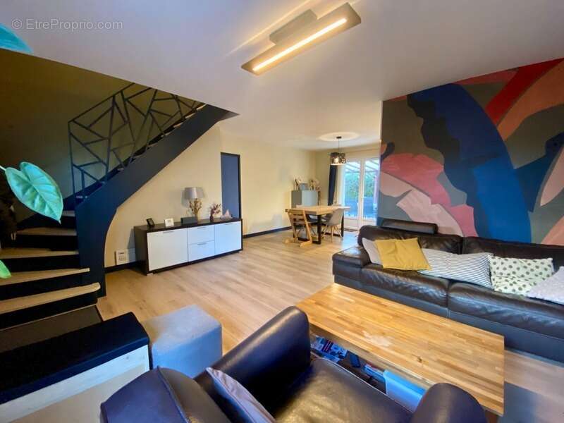 Maison familiale 4 chambres, 1 bureau, jardin et garage - photo 3