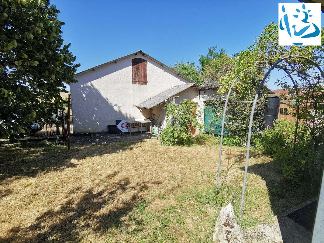 Maison 139 m² à Beaumont-De-Lomagne  - photo 3