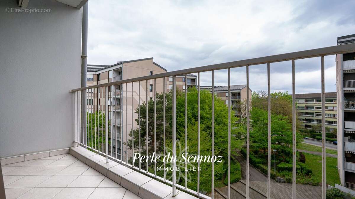 Appartement à SEYNOD