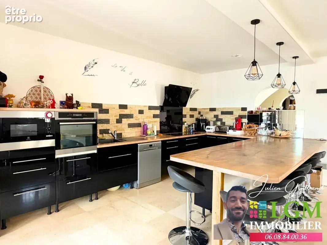  rodilhan – belle maison de 148 m² avec garage de 42 m² et dépendance de 22 m² - photo 3