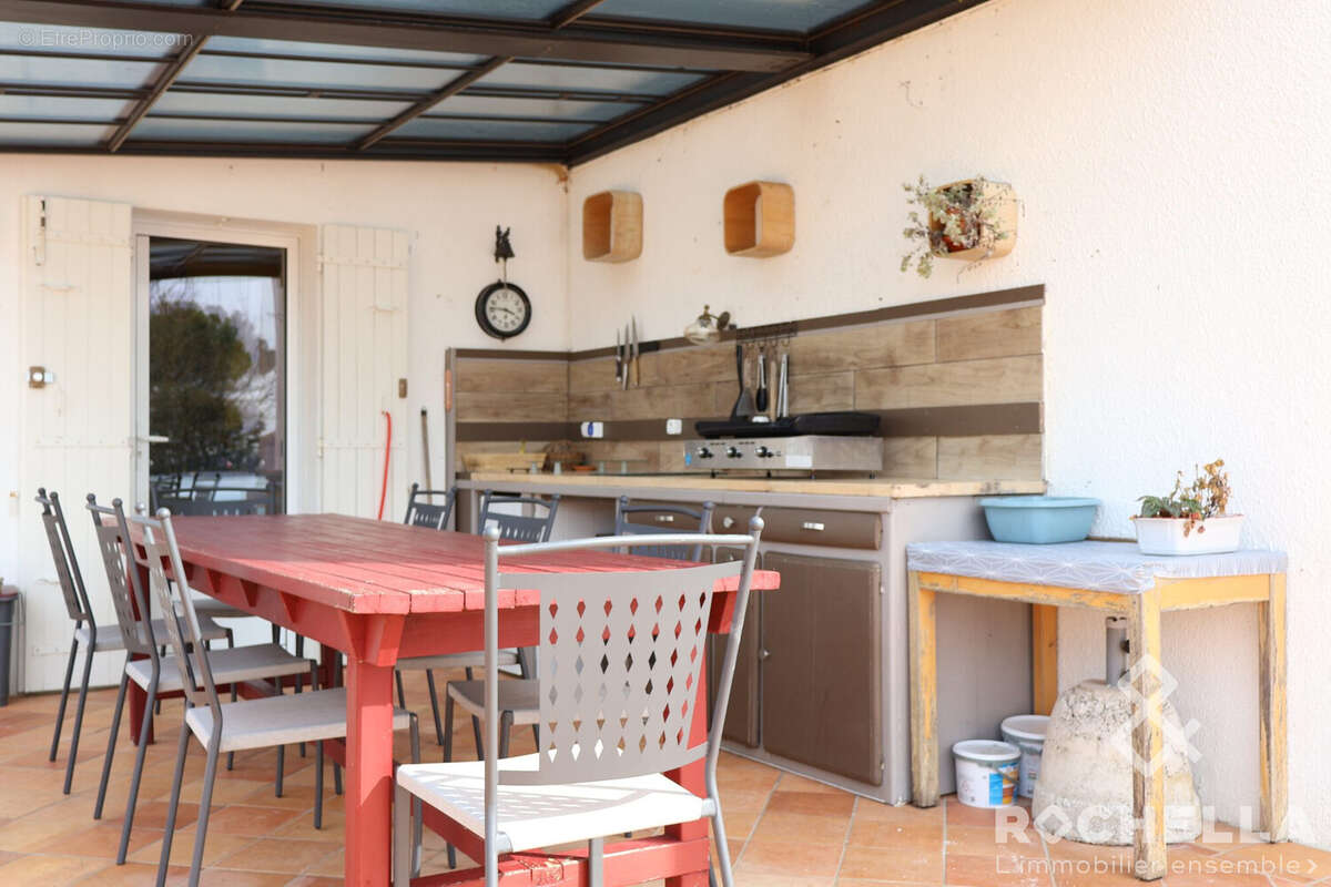 Maison à SAINT-JEAN-D'ANGELY