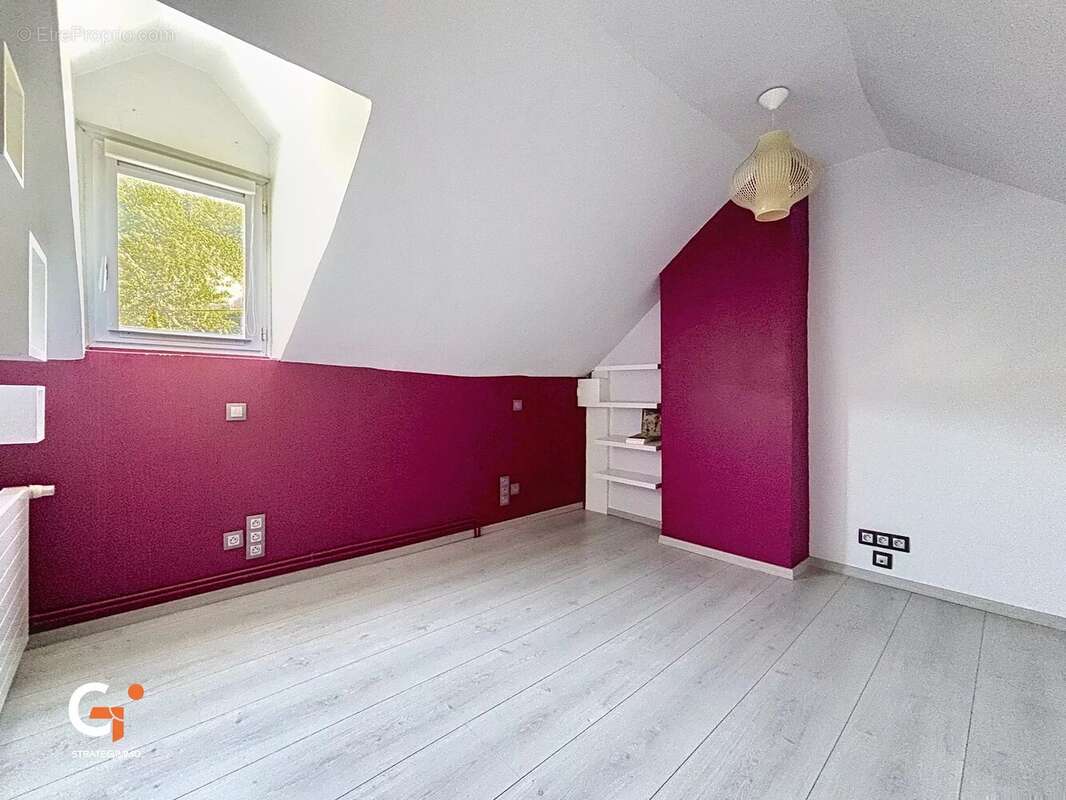 Expo Sud, grand garage + 2 stationnements, 4 chambres - photo 14
