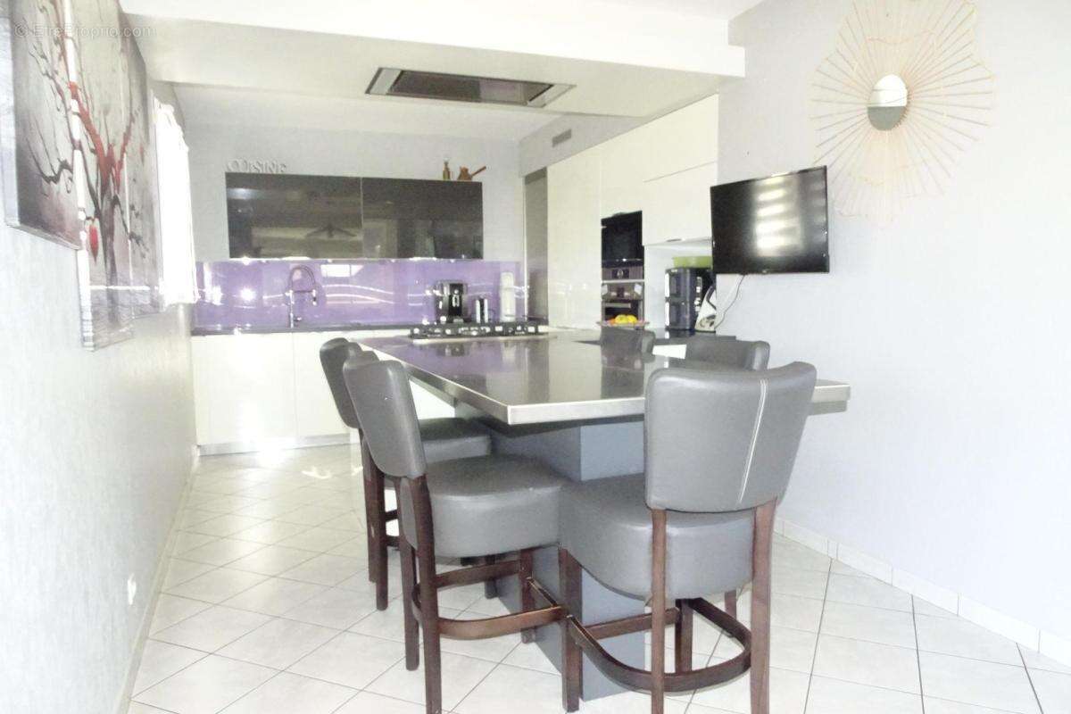 Maison à SENS-DE-BRETAGNE