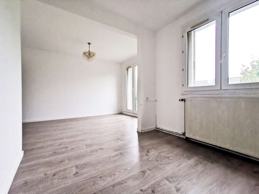 Appartement à LA CHAPELLE-SAINT-LUC