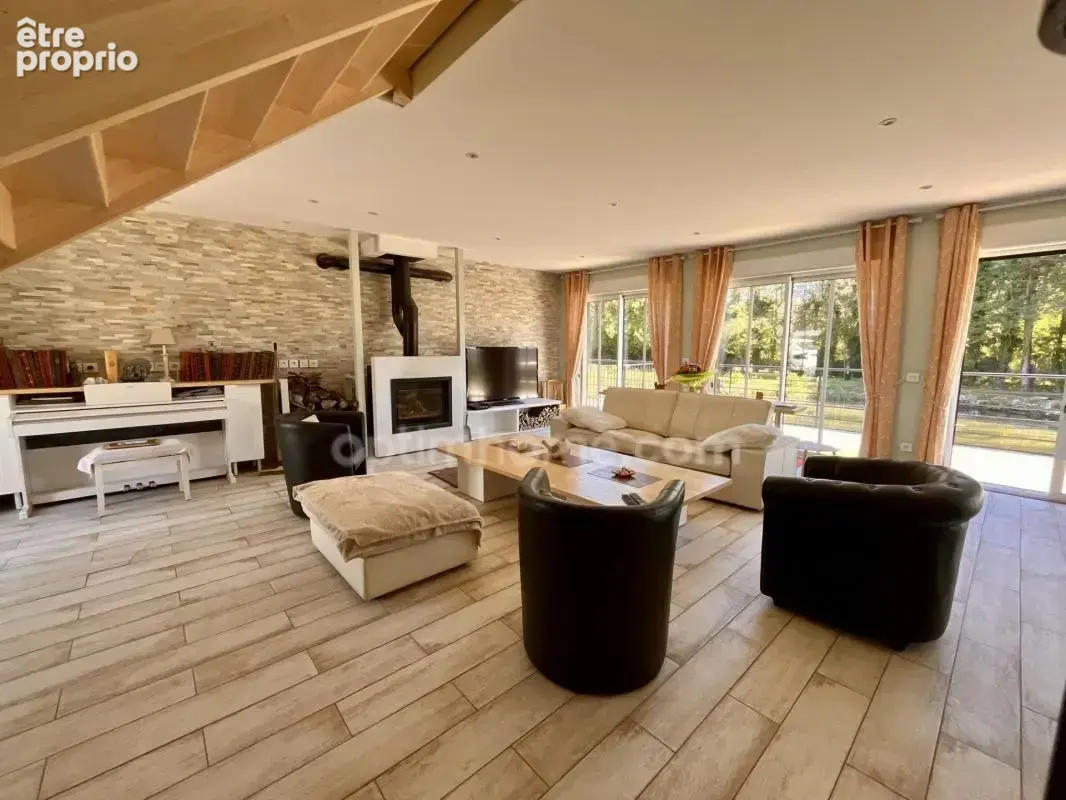 Propriété atypique, sur 5900m²,2 habitations, étangs, un espace bien être.., un potentiel exceptionnel à découvrir - photo 8