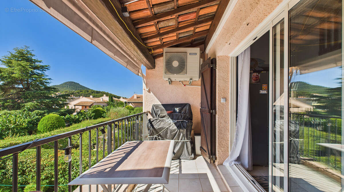 Appartement à CARQUEIRANNE