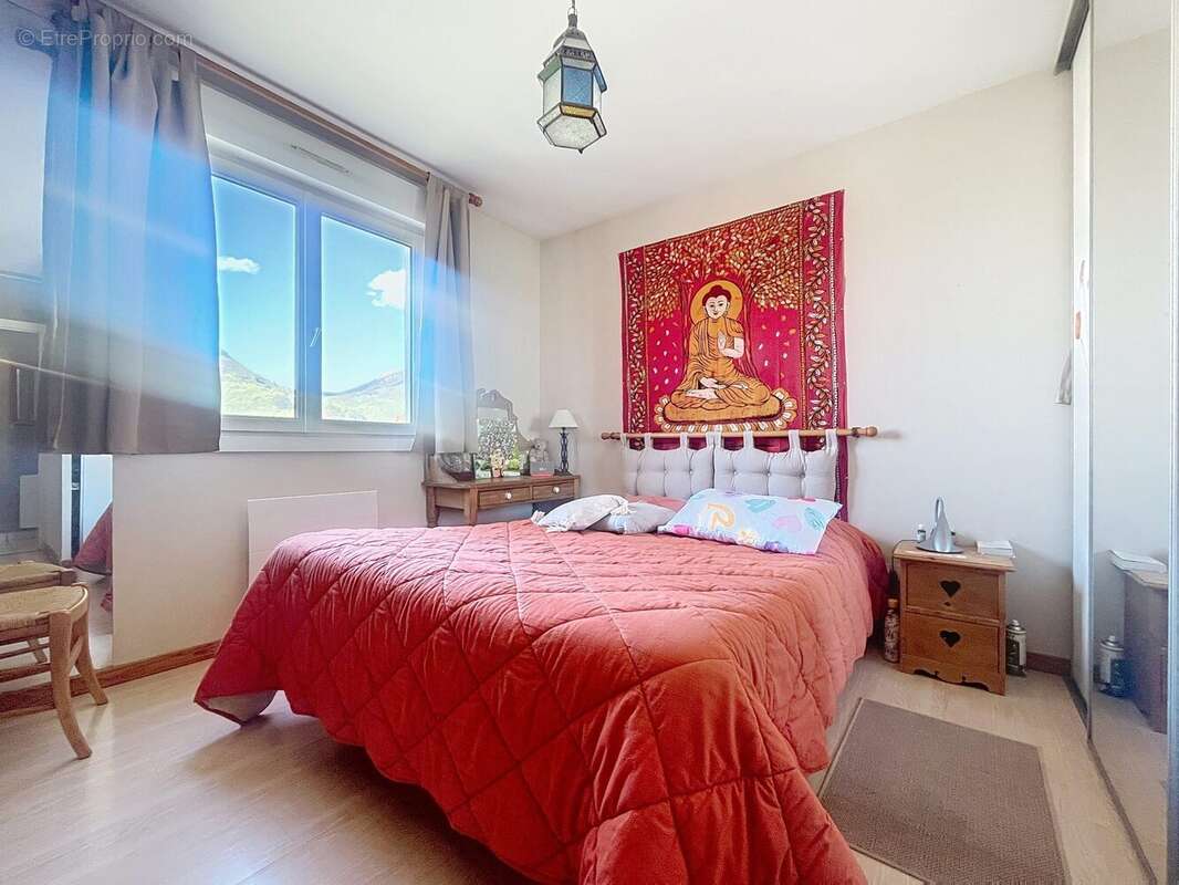 Appartement à FONTAINE