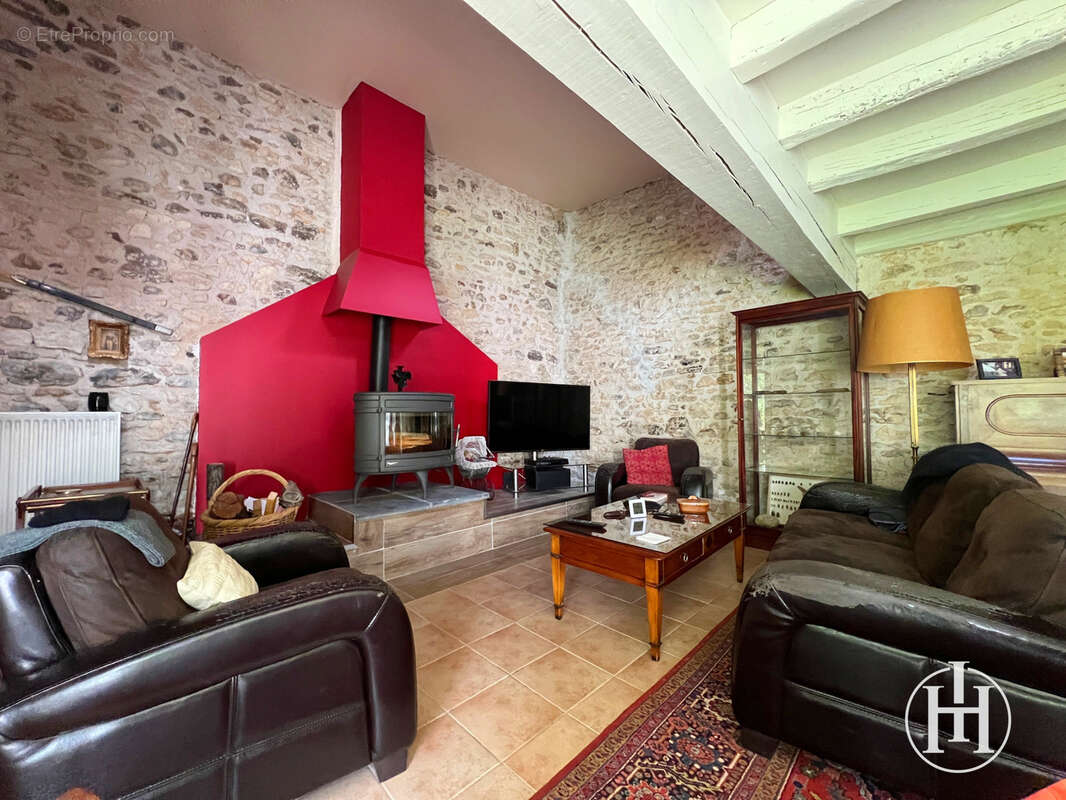 Maison à HUMBLIGNY