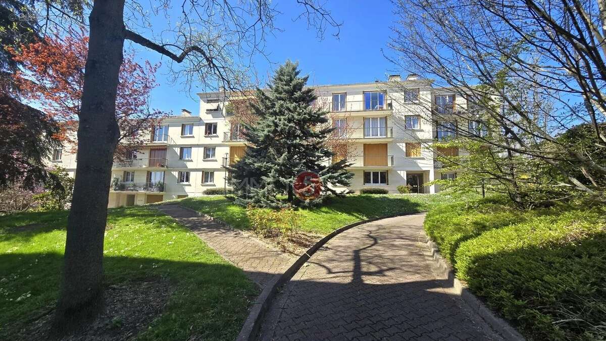 Appartement à LE RAINCY