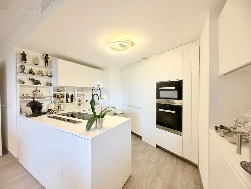 Appartement à EZE