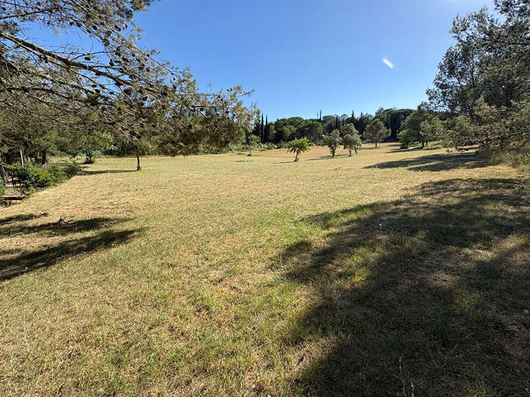 Batisse immobilière de 5 logements T4 avec jardin - idéal investisseur - photo 3