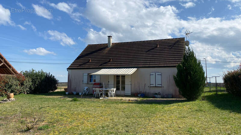 À vendre – Pavillon de plain-pied -2 chambres - jardin et garage  COUTARNOUX (89) - photo 6