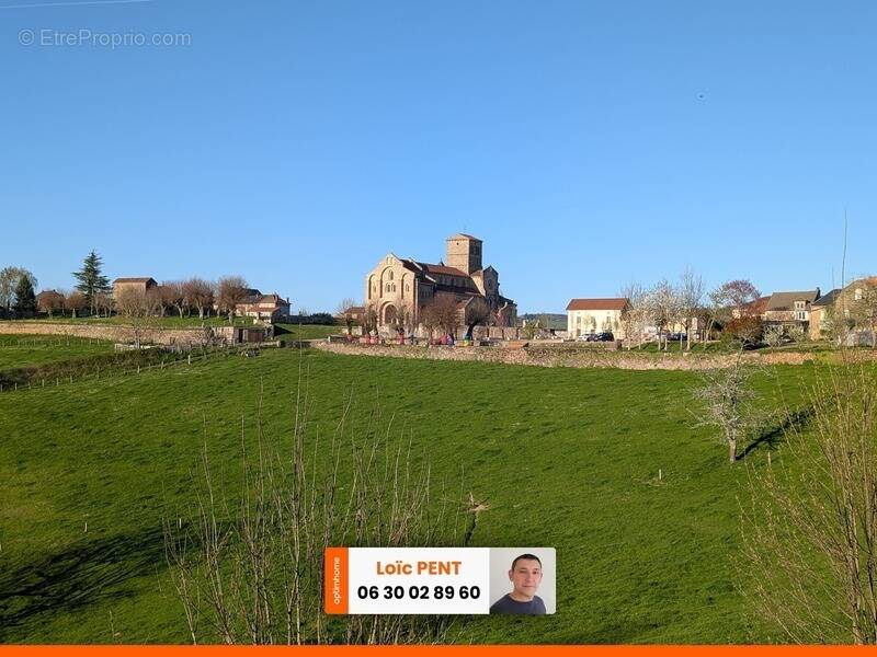 Maison à CHATEL-MONTAGNE