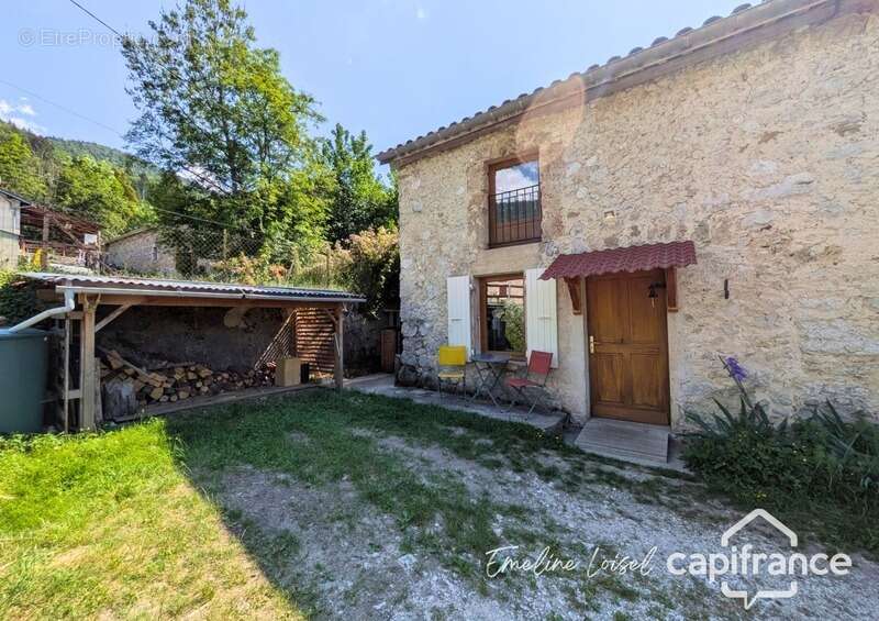 Maison en pierre rénovée avec jardin – 111 m² – Saint-Martin-en-Vercors (26420) - photo 24