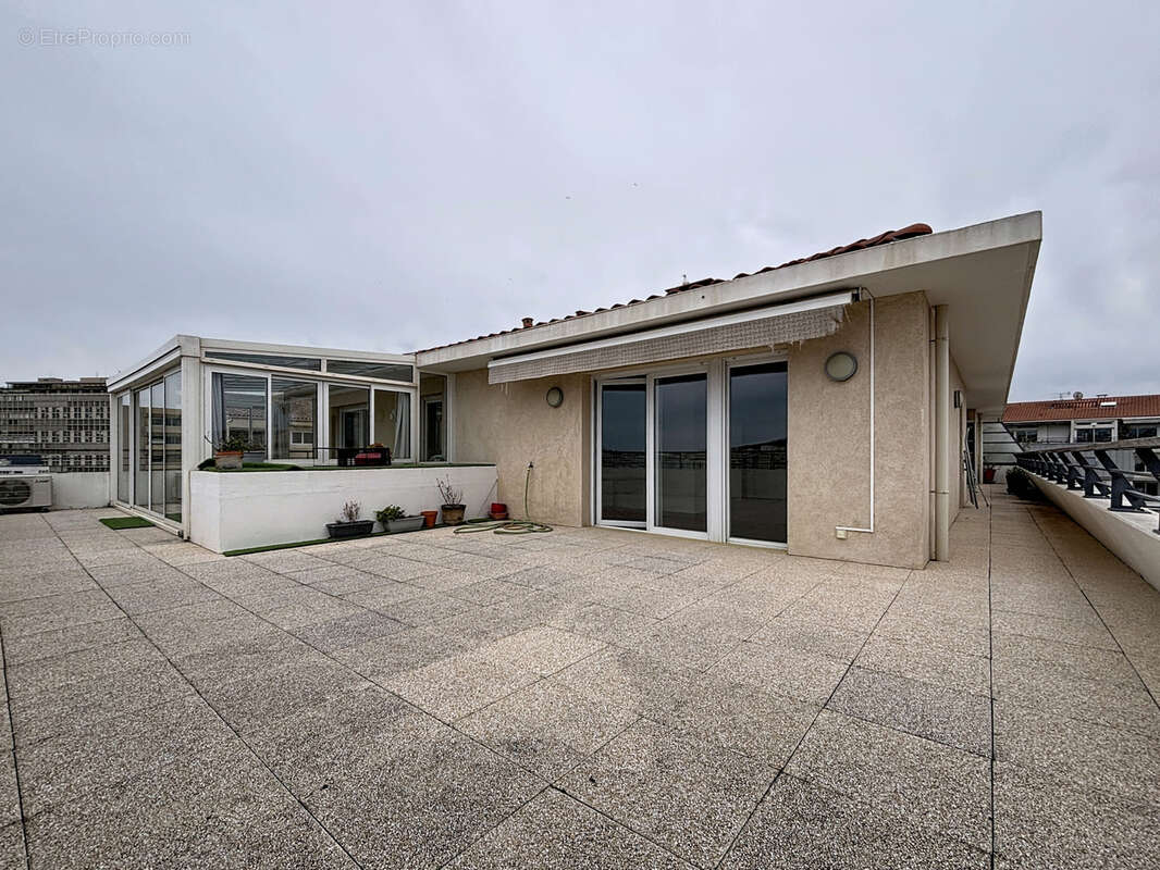 Appartement à MARSEILLE-10E