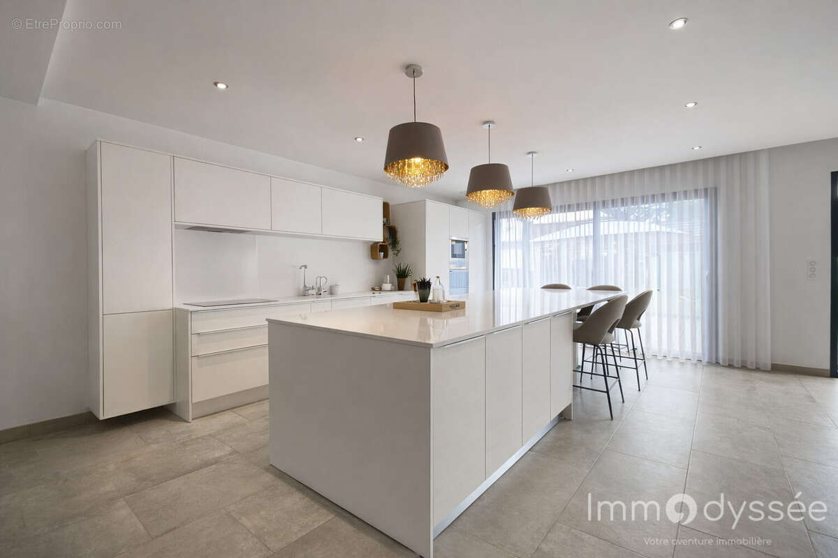 Maison à CHAMPS-SUR-MARNE