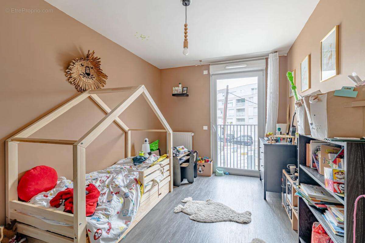 Appartement à CHENNEVIERES-SUR-MARNE