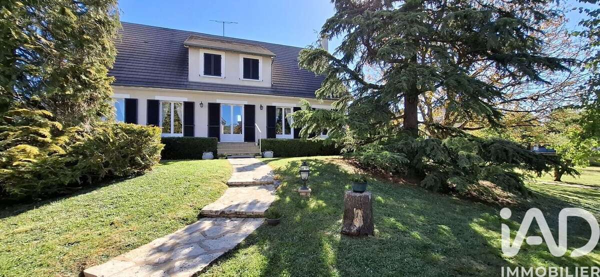 Photo 2 - Maison à VILLENEUVE-SUR-YONNE