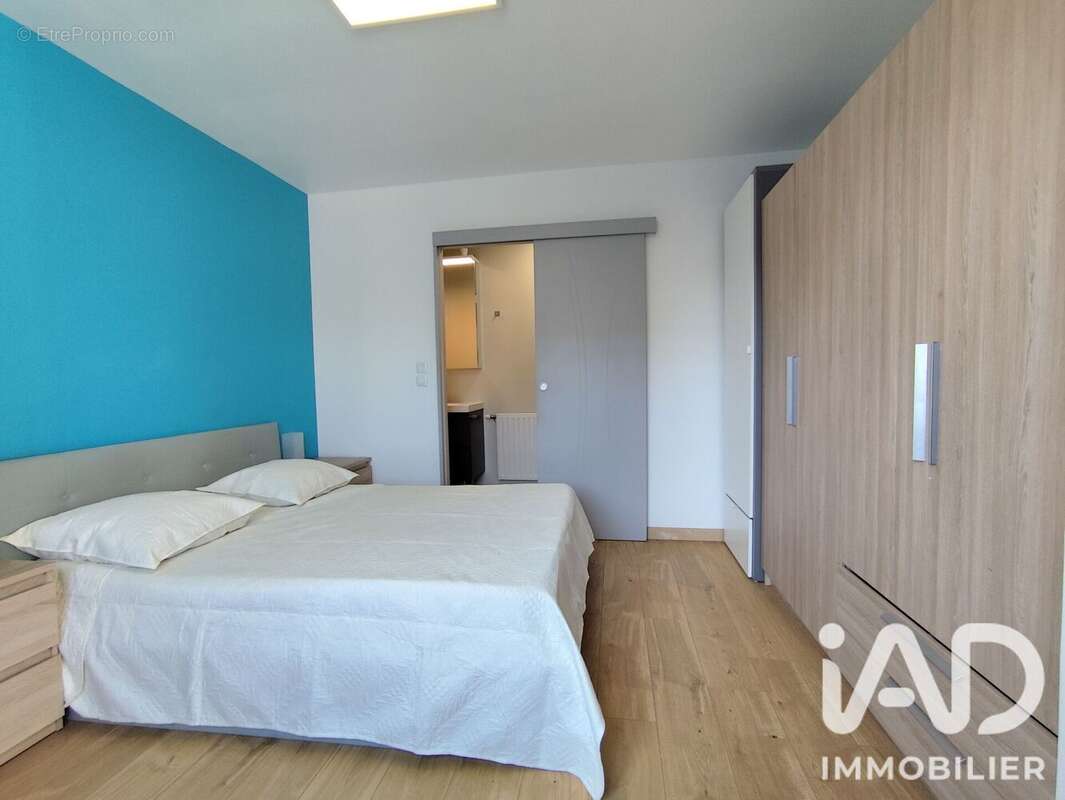 Maison 111 m² à Saint-Jean-De-La-Ruelle  - photo 9