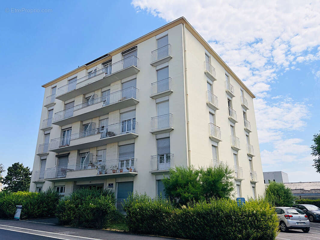 Superbe appartement 4 pièces lumineux à Reims avec balcon et parking - photo 11