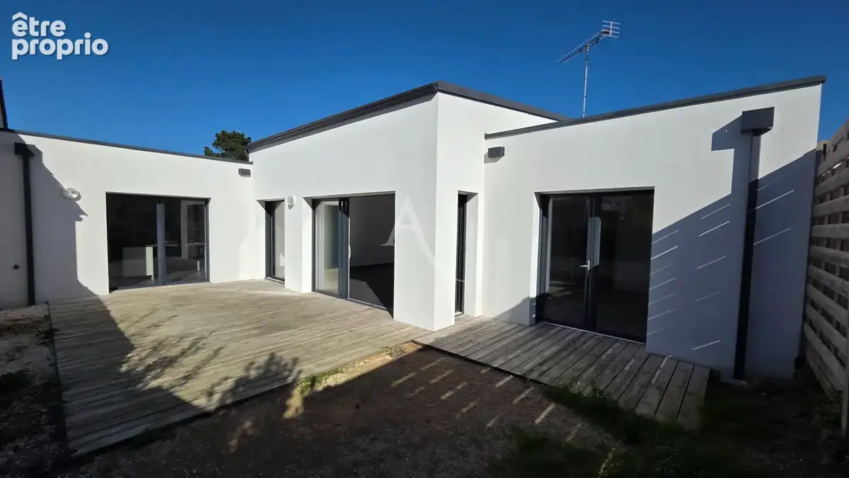 SAINT-GILLES-CROIX-DE-VIE  Maison récente 2019 avec 3 chs - photo 1