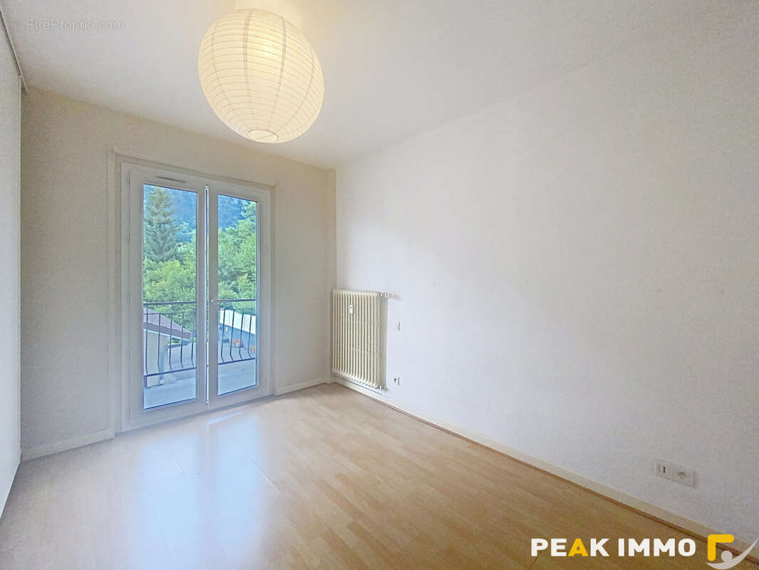 SAINT-JEOIRE-EN-FAUCIGNY   Appartement T3 de 60,75 m2 avec balcons, cave et stationnement - photo 9