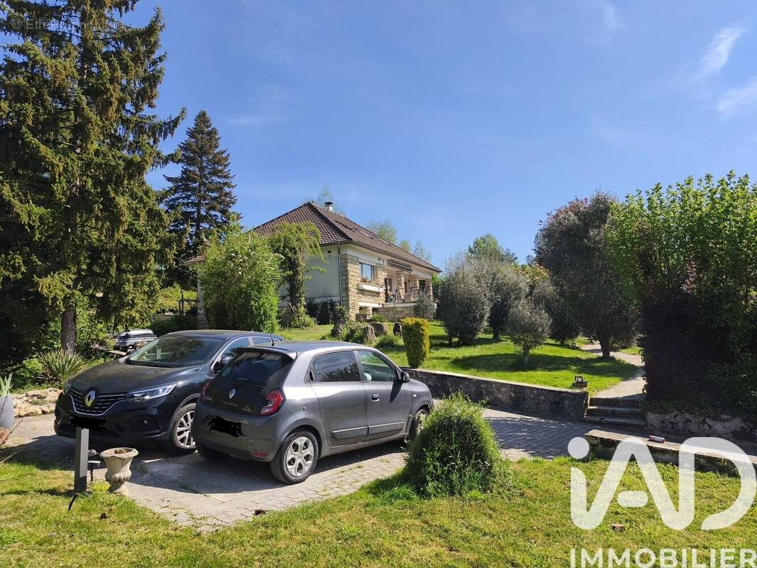 Photo 1 - Maison à DONNEMARIE-DONTILLY