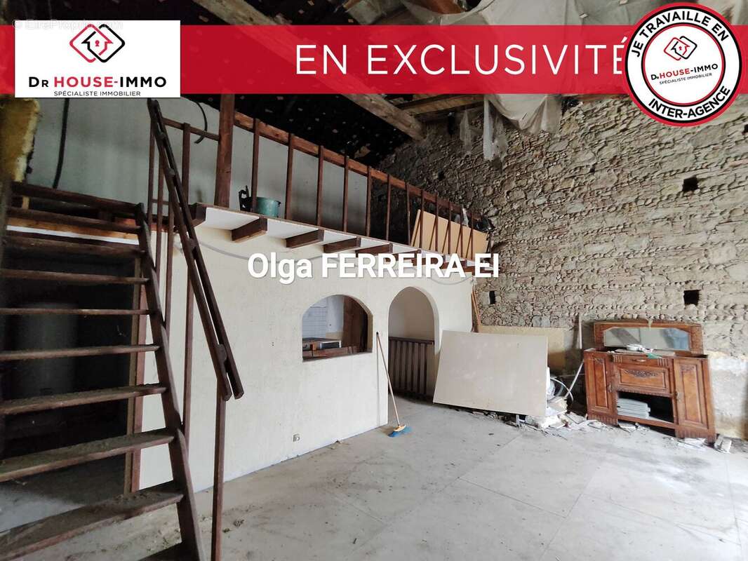 Maison 300 m² à Villeneuve-Les-Montreal  - photo 11