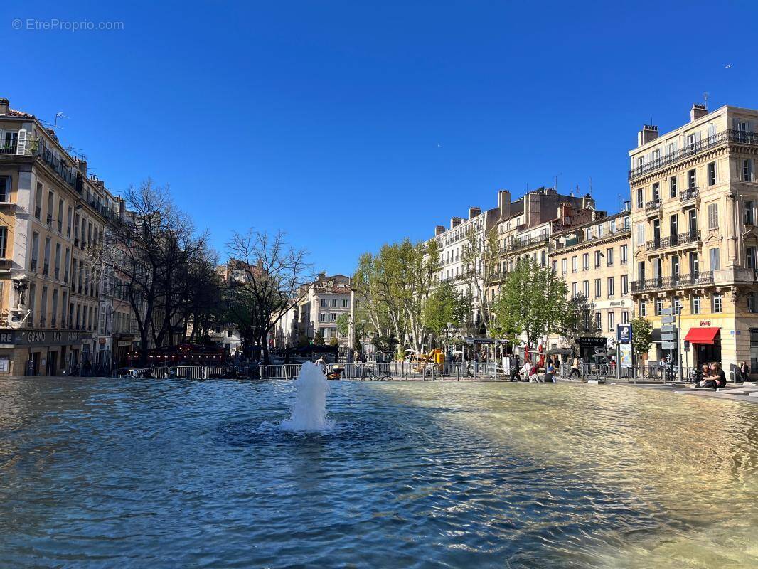 Commerce à MARSEILLE-6E