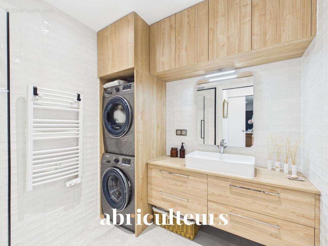 Appartement à PARIS-12E