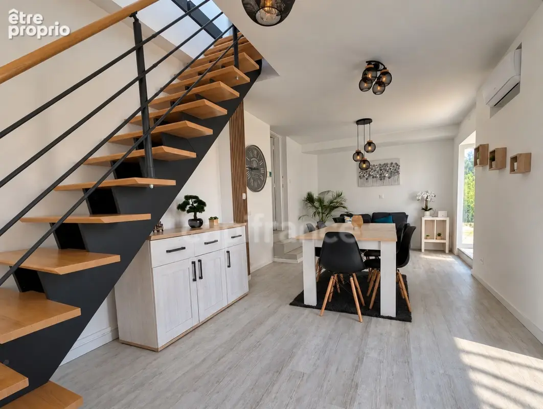 RONCE LES BAINS – À quelques pas de la plage – Appartement 7 pièces de 130 m² avec terrasse et balcon - photo 9