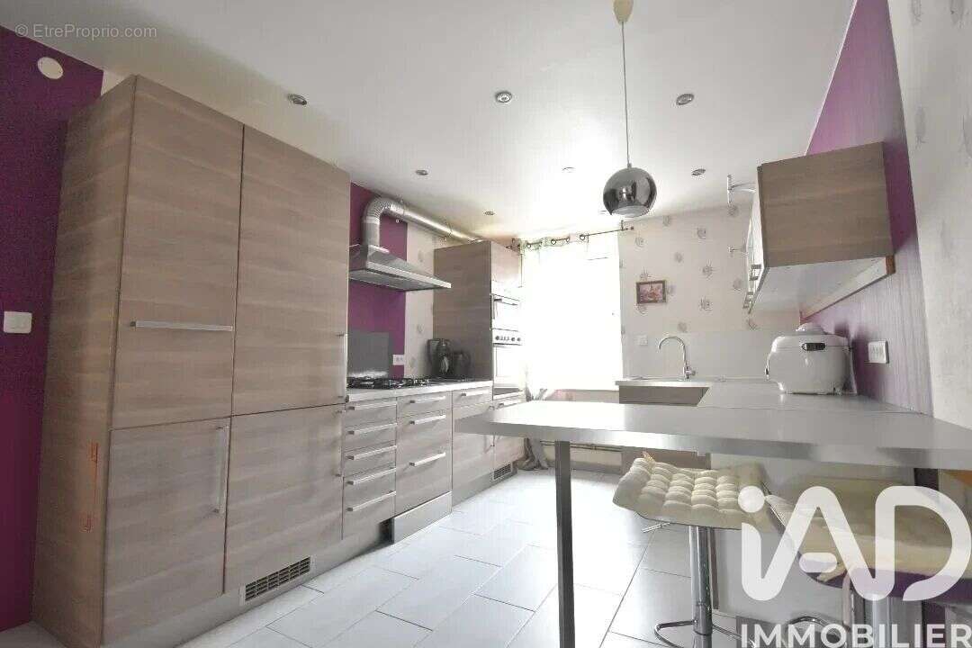Photo 3