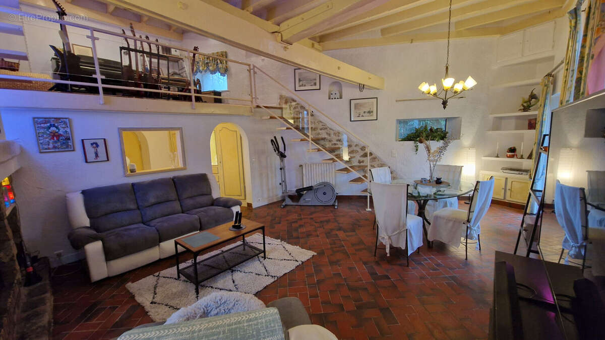 NOZAY - Propriété exceptionnelle et rare de 7 et 8 pièces de 248 m² habitable sur terrain clos de 2144 m² + dépendances de 80 m² - photo 8