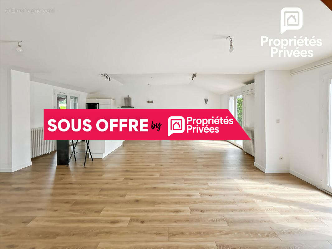 Maison à PAREMPUYRE