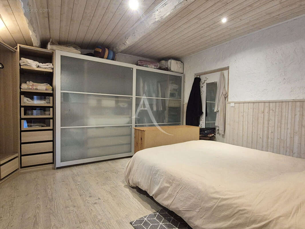 GRADIGNAN - Belle maison familiale avec piscine et garage - photo 7