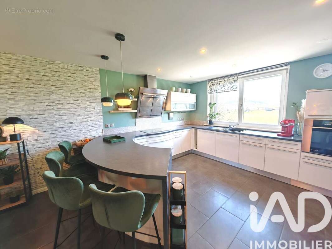 Maison 127 m² à Morteau  - photo 4