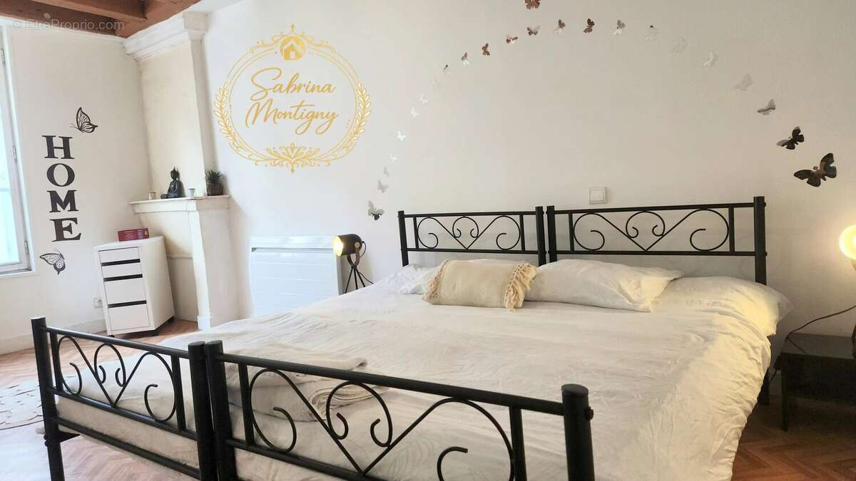 Maison à AZAY-LE-RIDEAU